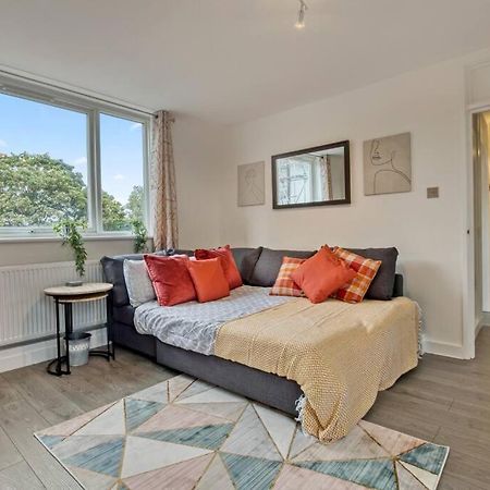 Апартаменты Hidden Gem In Battersea W/ Free Parking Лондон Экстерьер фото