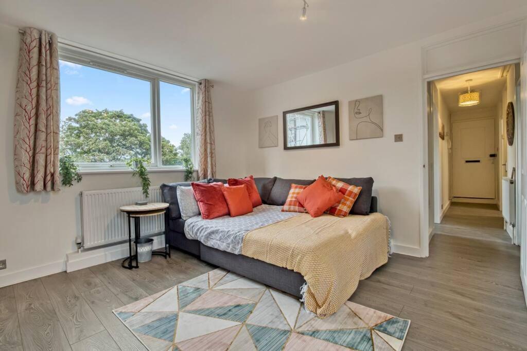 Апартаменты Hidden Gem In Battersea W/ Free Parking Лондон Экстерьер фото