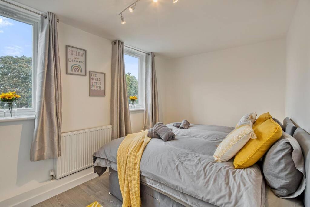 Апартаменты Hidden Gem In Battersea W/ Free Parking Лондон Экстерьер фото